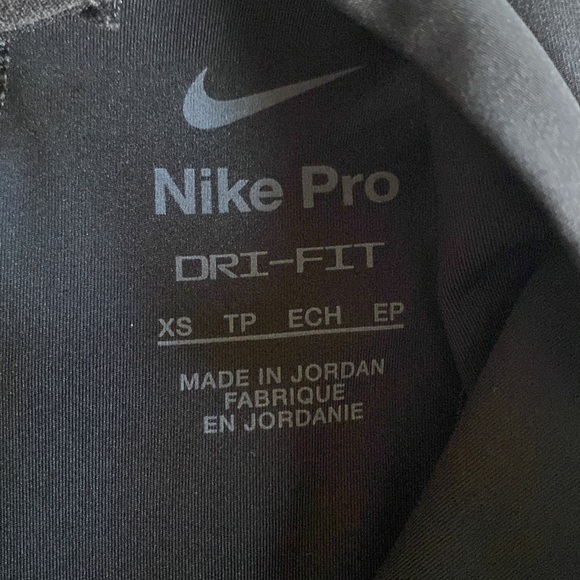Nike Dri Fit Athletic Top✨ - Picture 4 of 5